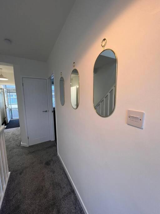 Bridge Place - Spacious Home With Plenty Of Beds! Merthyr Tydfil Exteriör bild