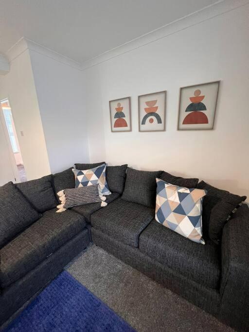 Bridge Place - Spacious Home With Plenty Of Beds! Merthyr Tydfil Exteriör bild